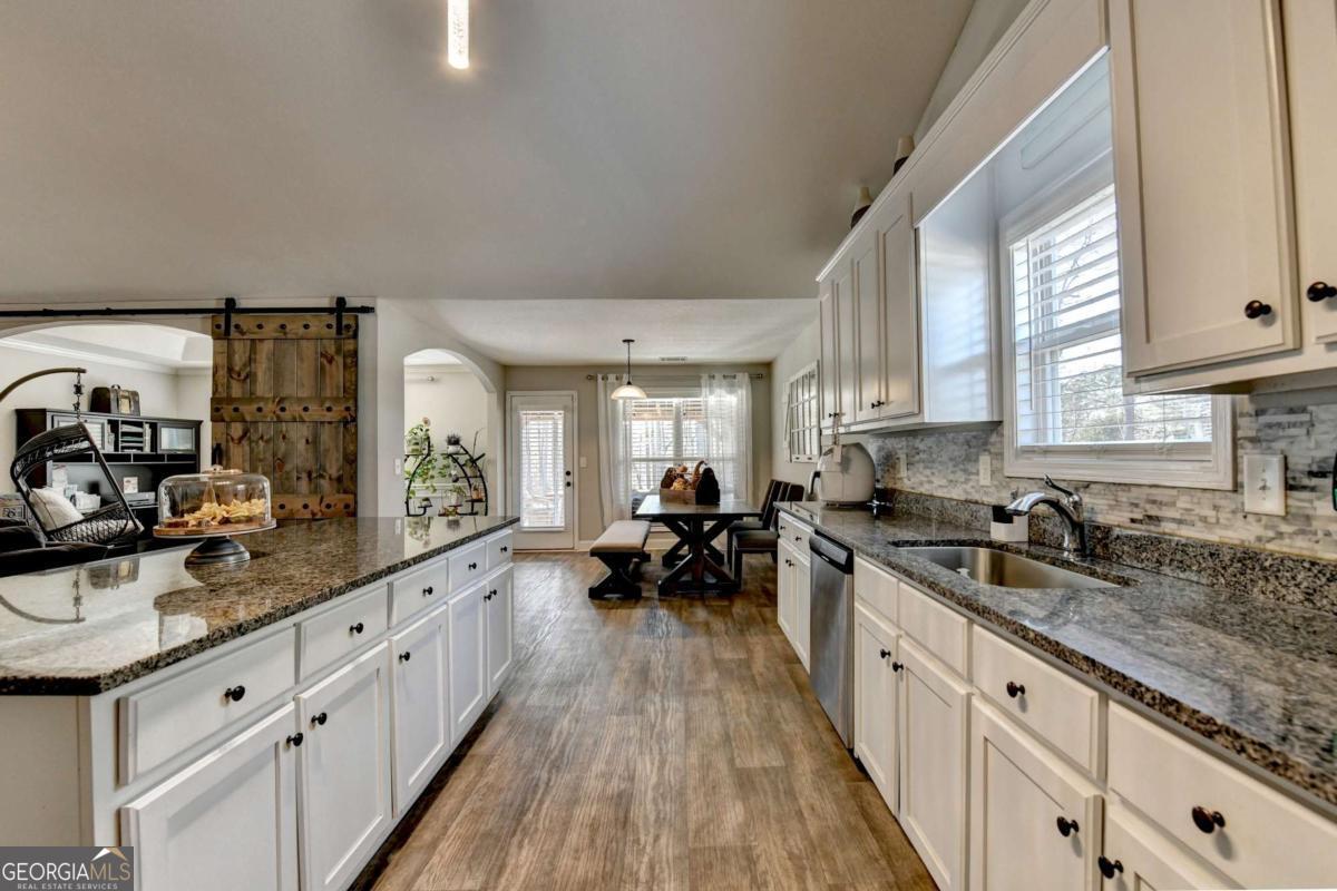 204 Lynn Road Property Photo 14