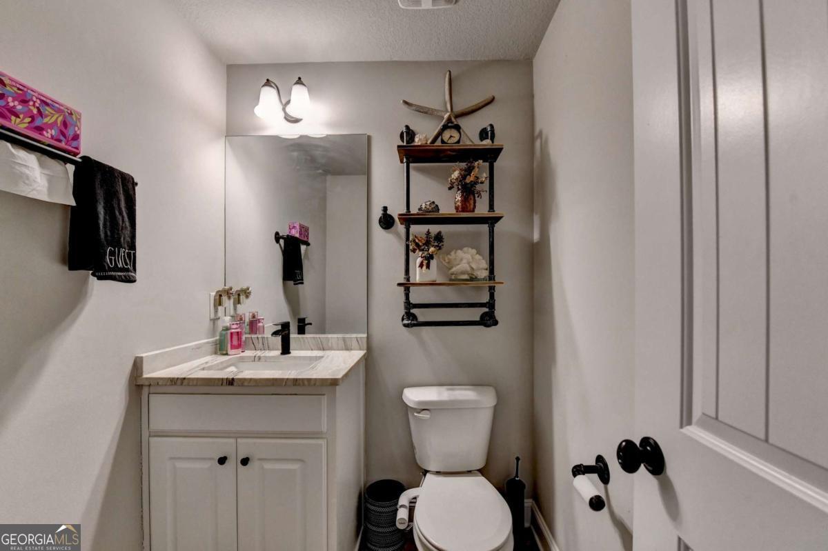 204 Lynn Road Property Photo 20