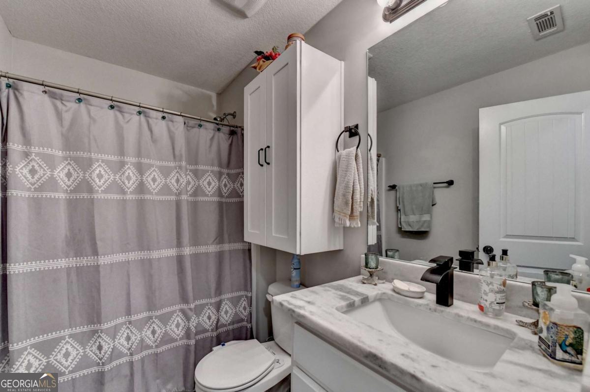 204 Lynn Road Property Photo 22