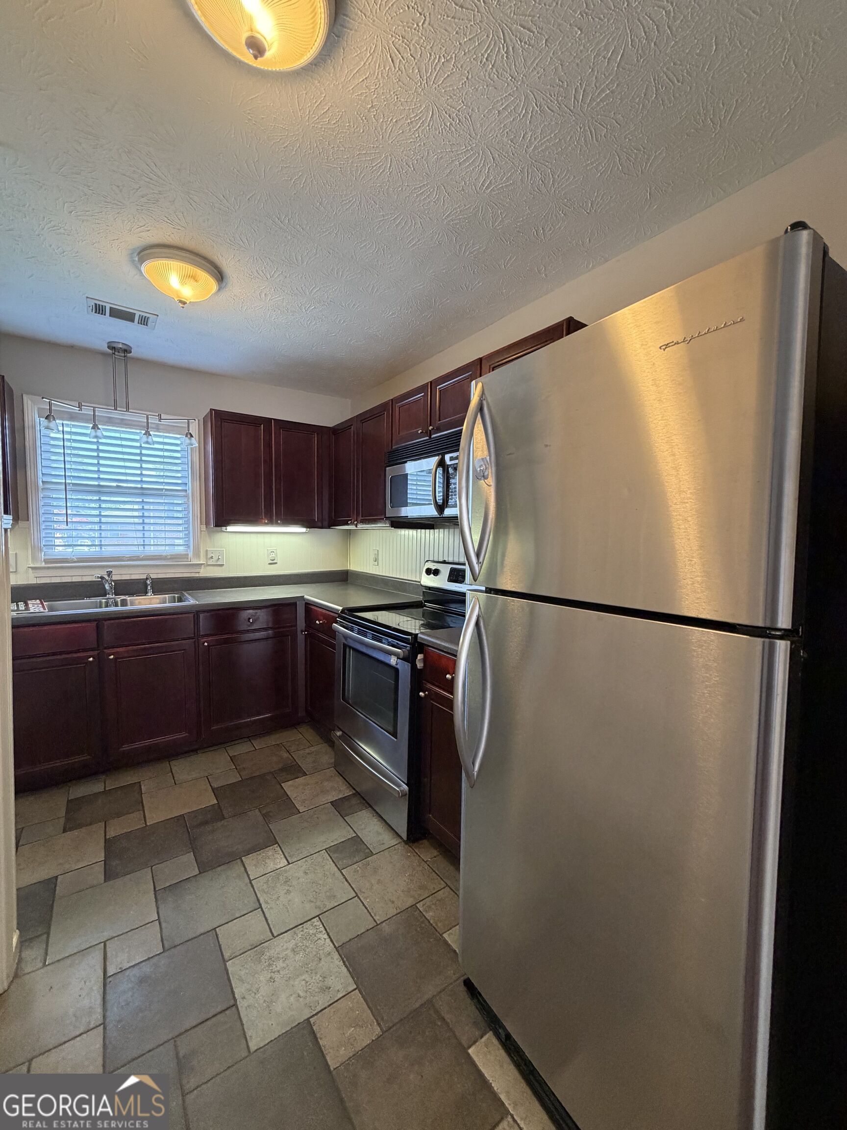 2852 Webb Bridge Road Property Photo 4