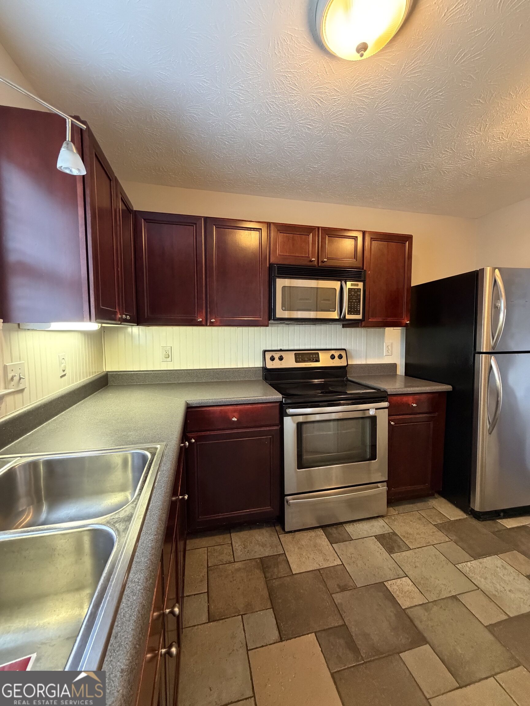 2852 Webb Bridge Road Property Photo 5