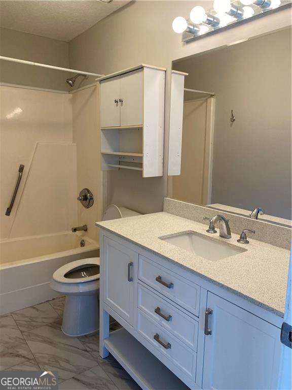 2852 Webb Bridge Road Property Photo 8
