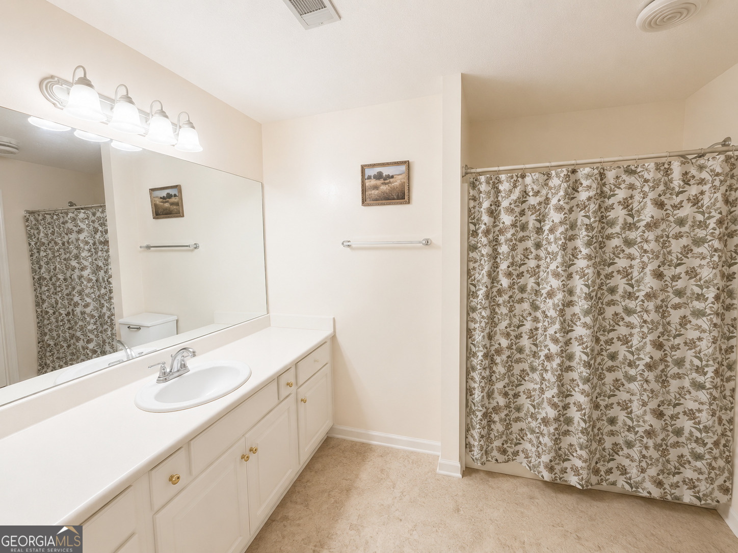 64 Edinburgh Drive Property Photo 6