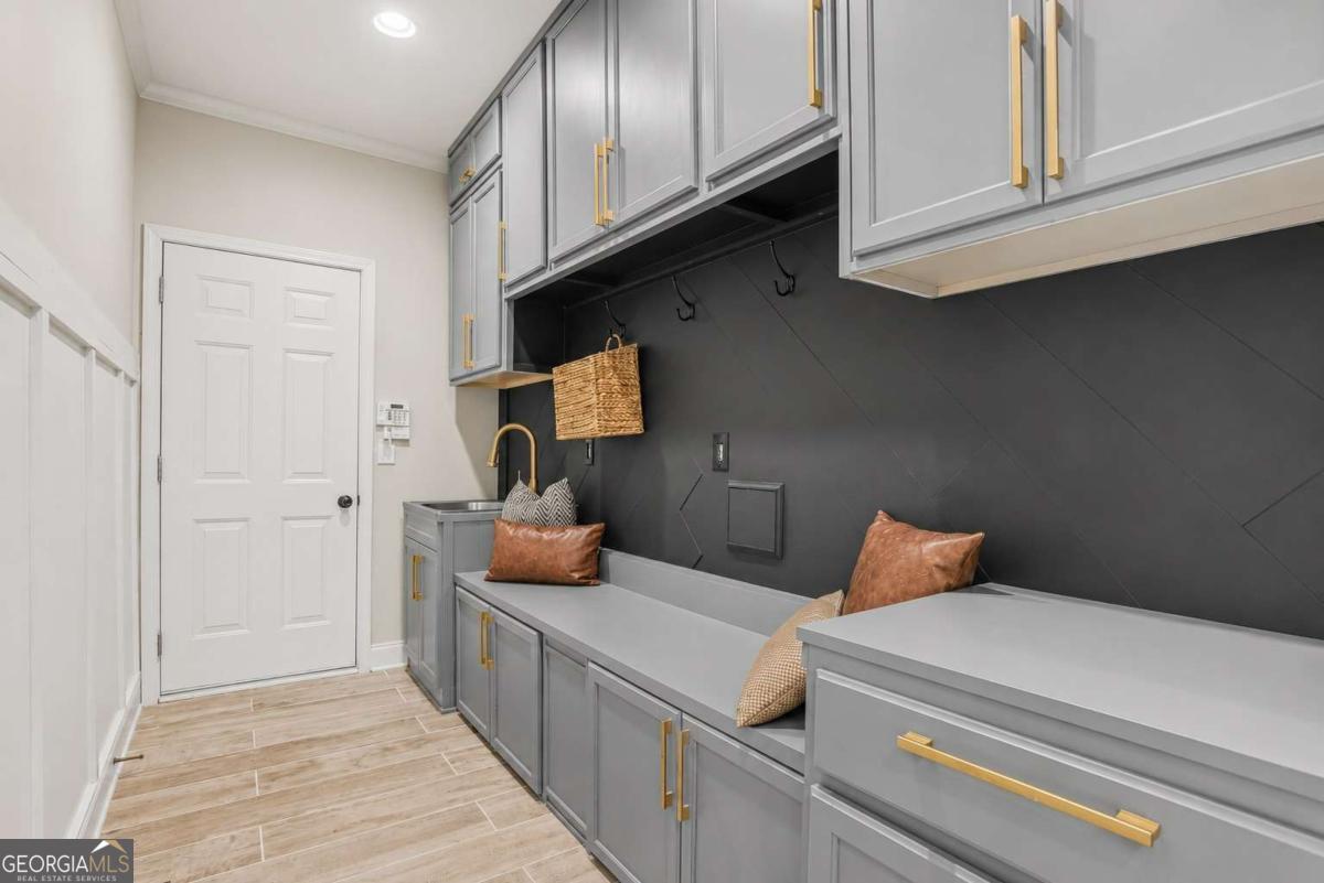 3610 Lively Oak Drive Property Photo 15