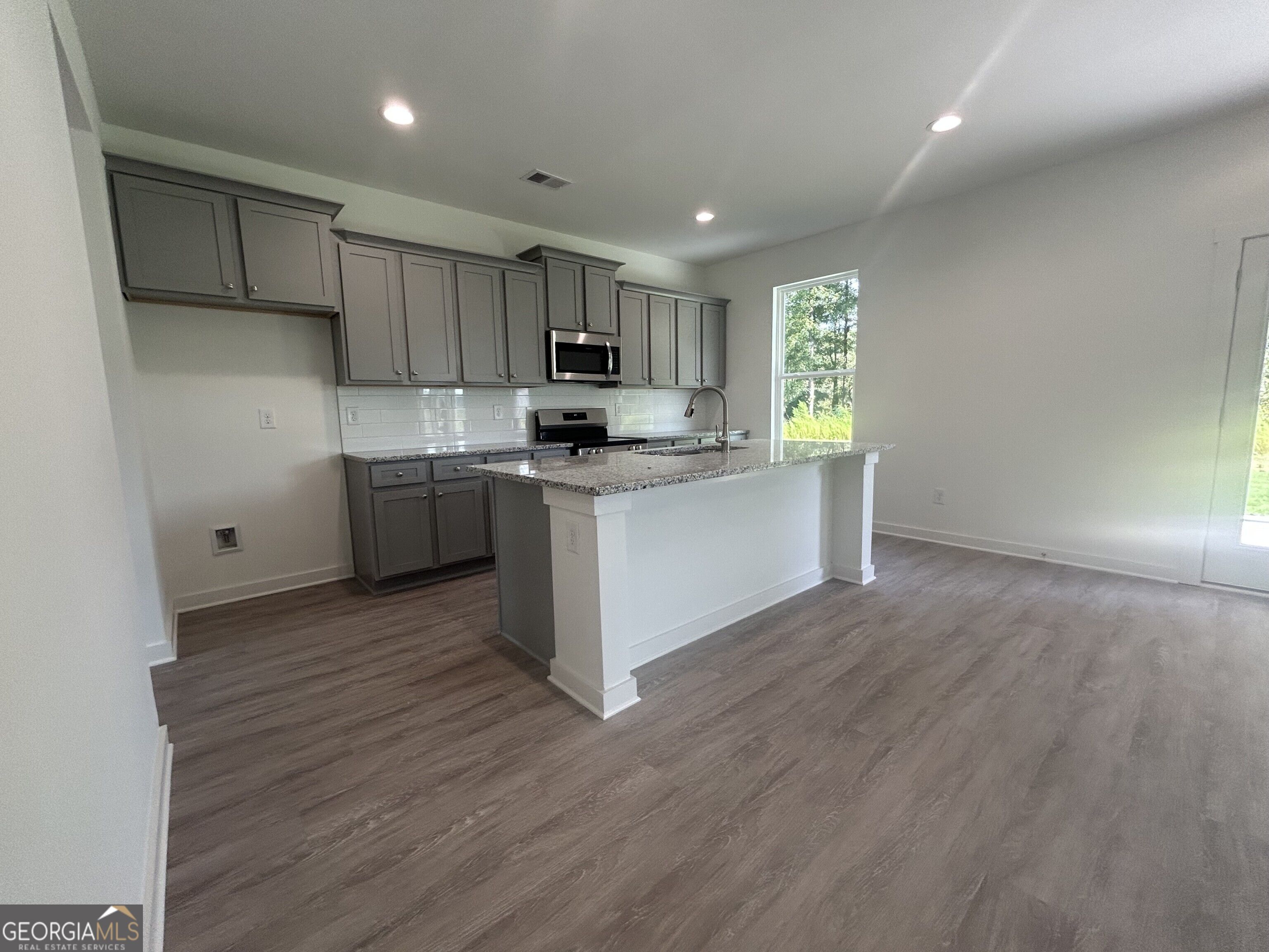 384 Crimson Feather Drive Property Photo 4