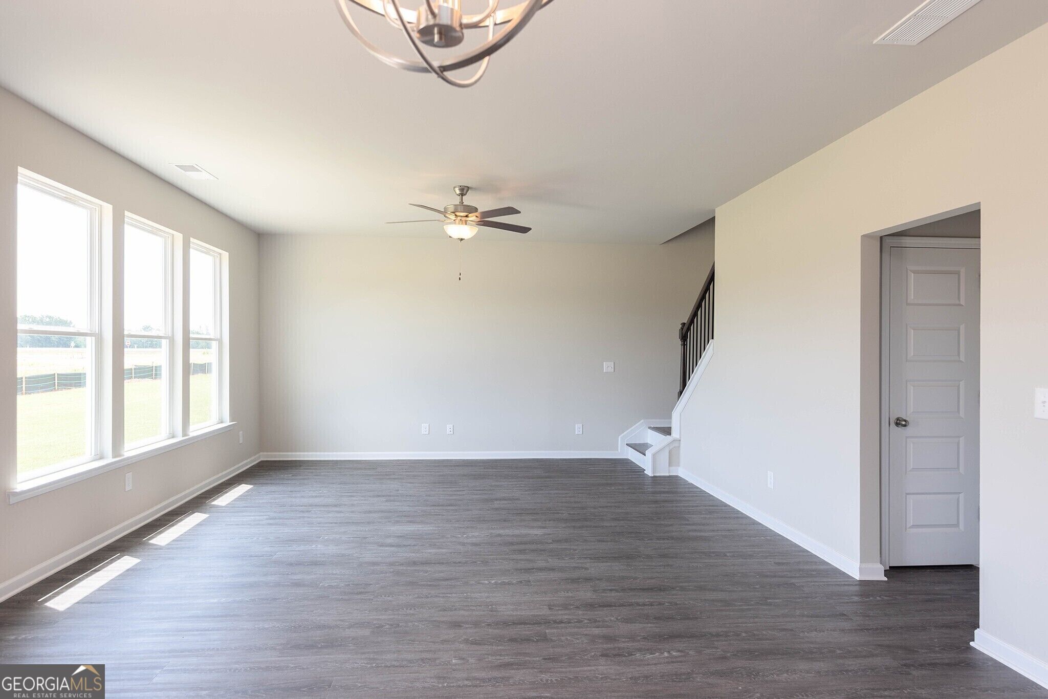 384 Crimson Feather Drive Property Photo 12