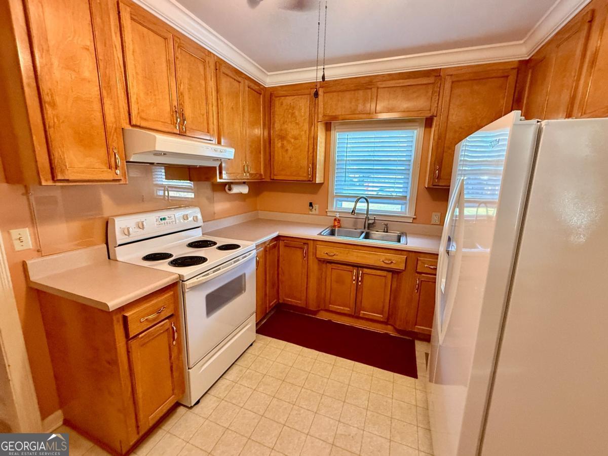 313 Forrest Avenue Property Photo 2