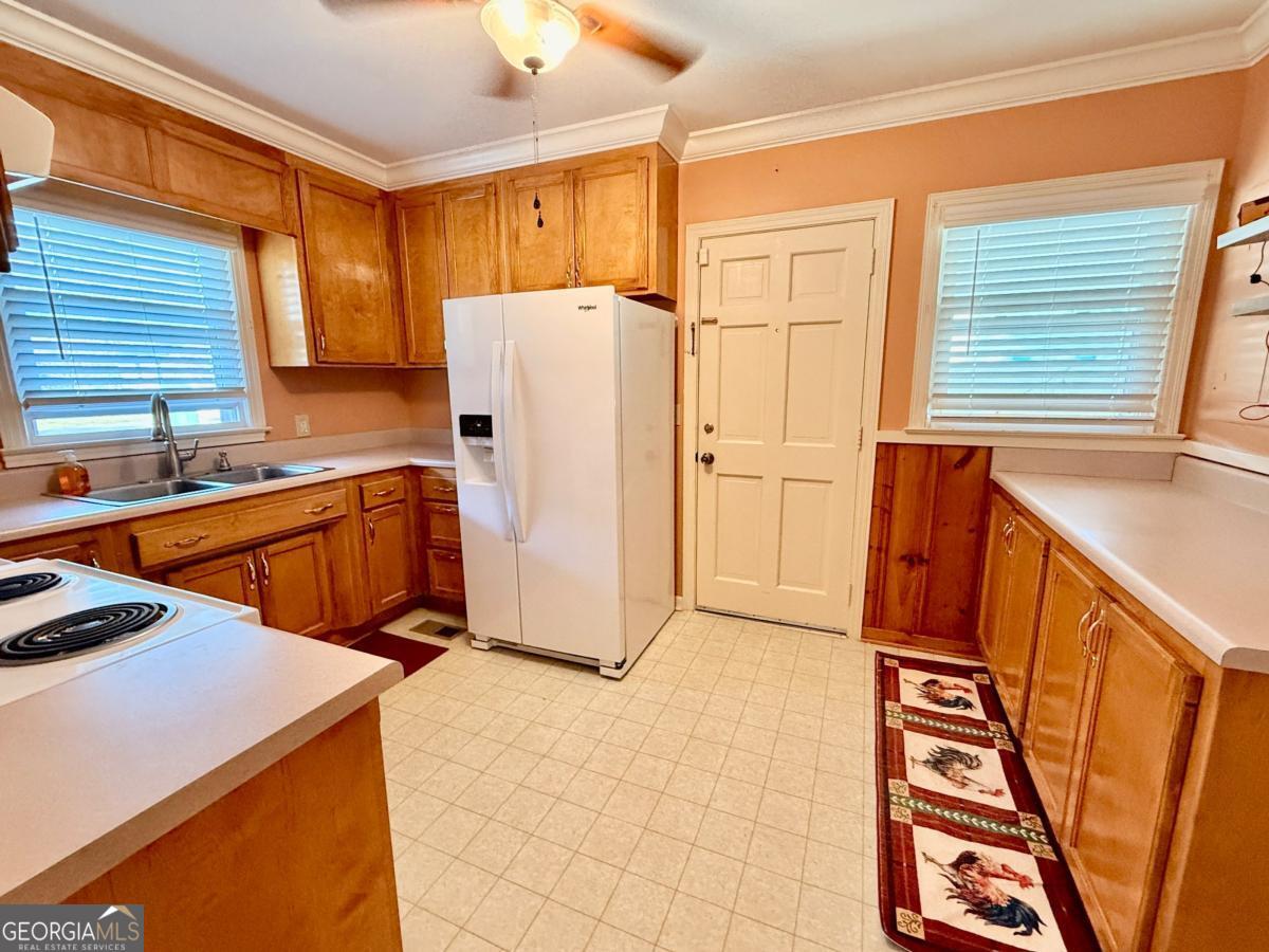 313 Forrest Avenue Property Photo 3