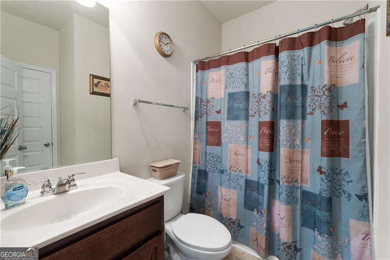 2748 Village Park Drive E Property Photo 16