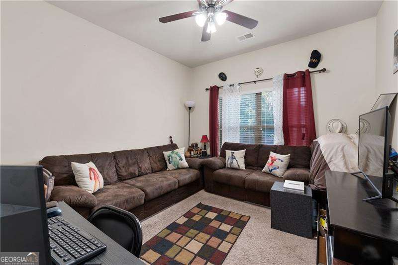 2748 Village Park Drive E Property Photo 17