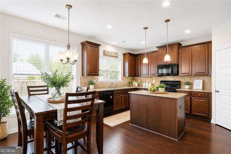 2748 Village Park Drive E Property Photo 25