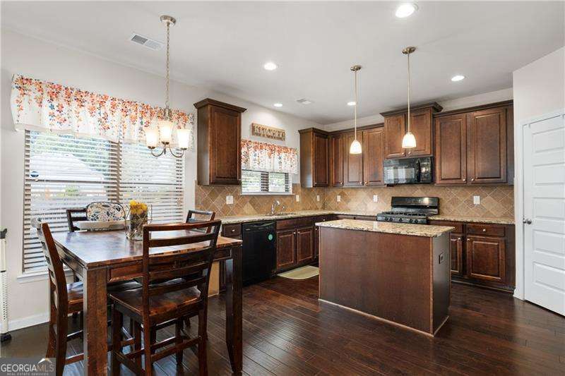 2748 Village Park Drive E Property Photo 26
