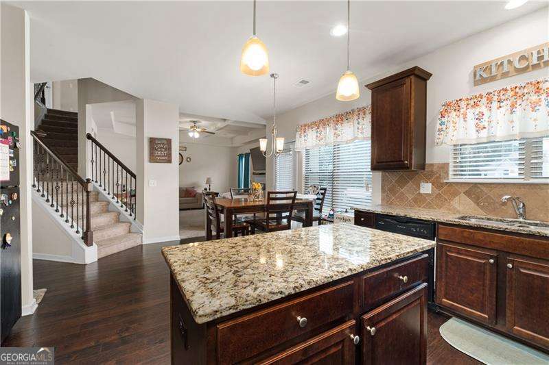 2748 Village Park Drive E Property Photo 29