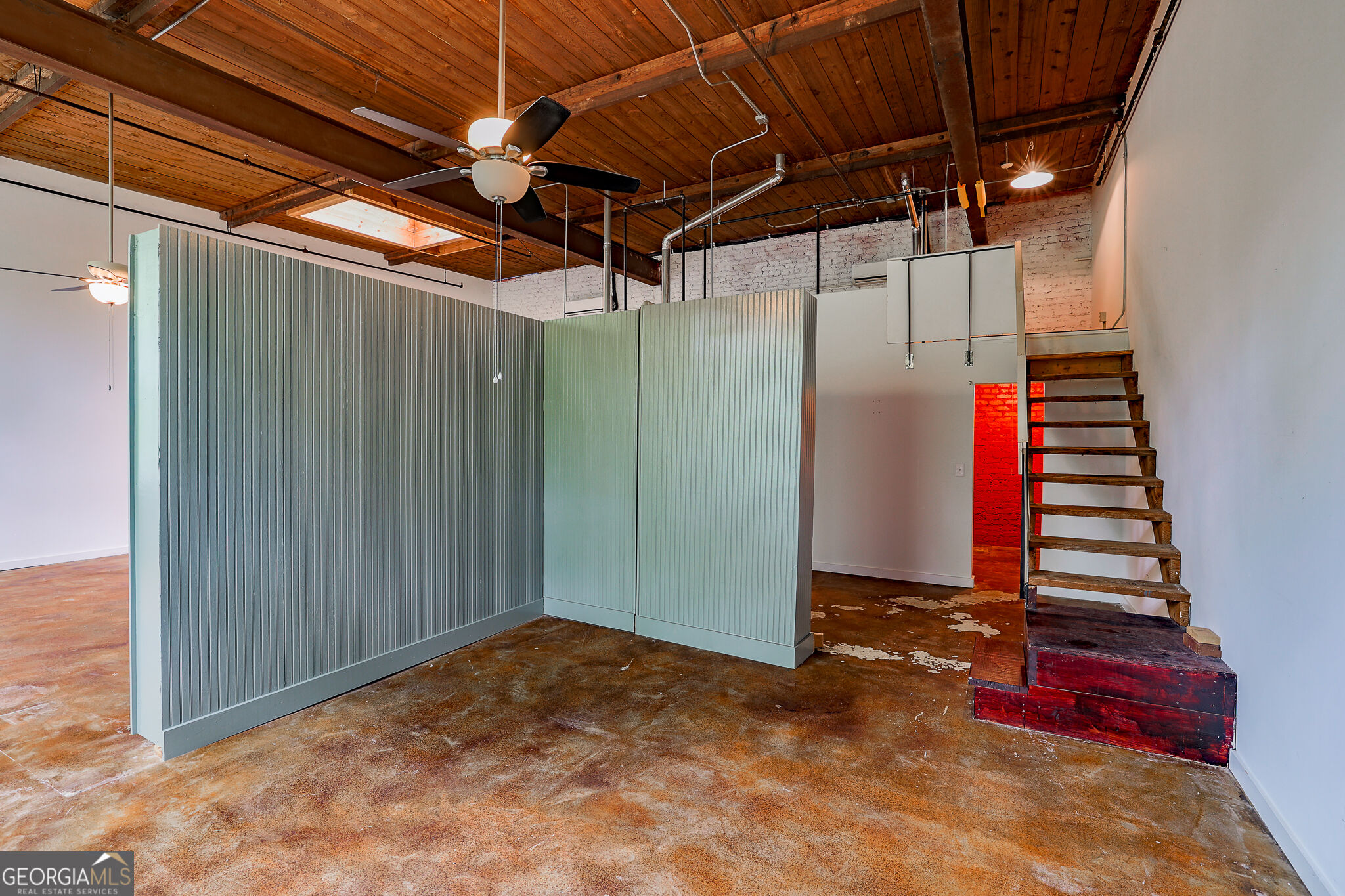 585 White Circle # 504 Property Photo 12