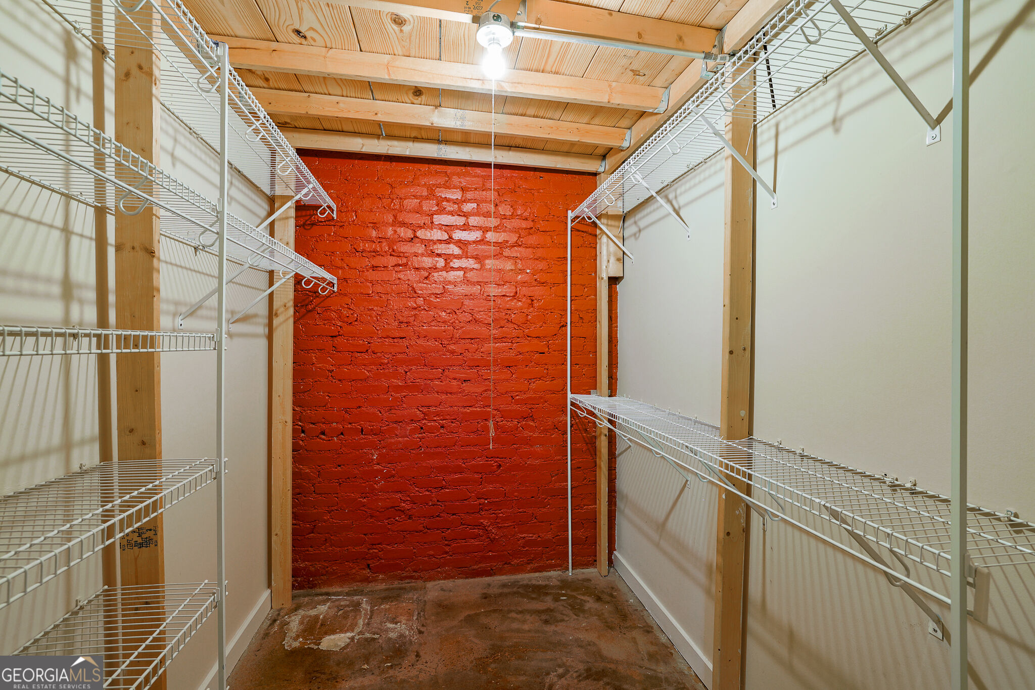 585 White Circle # 504 Property Photo 24