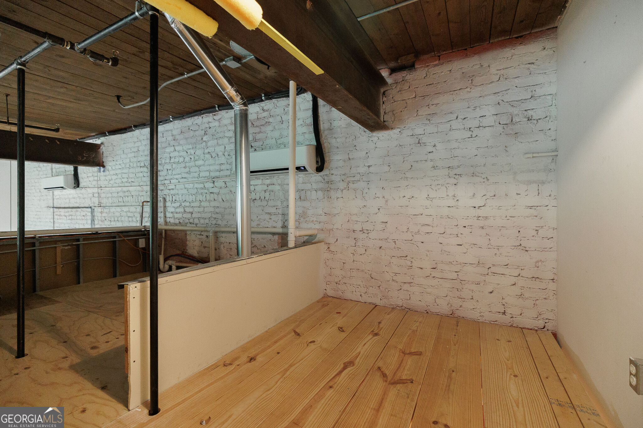 585 White Circle # 504 Property Photo 25