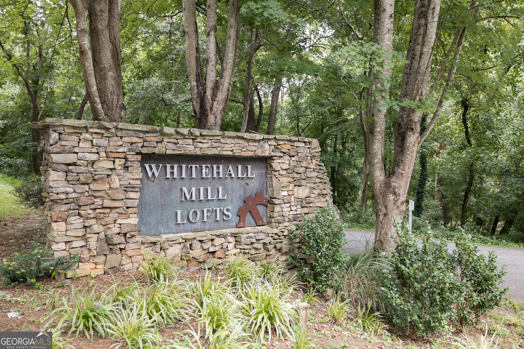 585 White Circle # 504 Property Photo 33