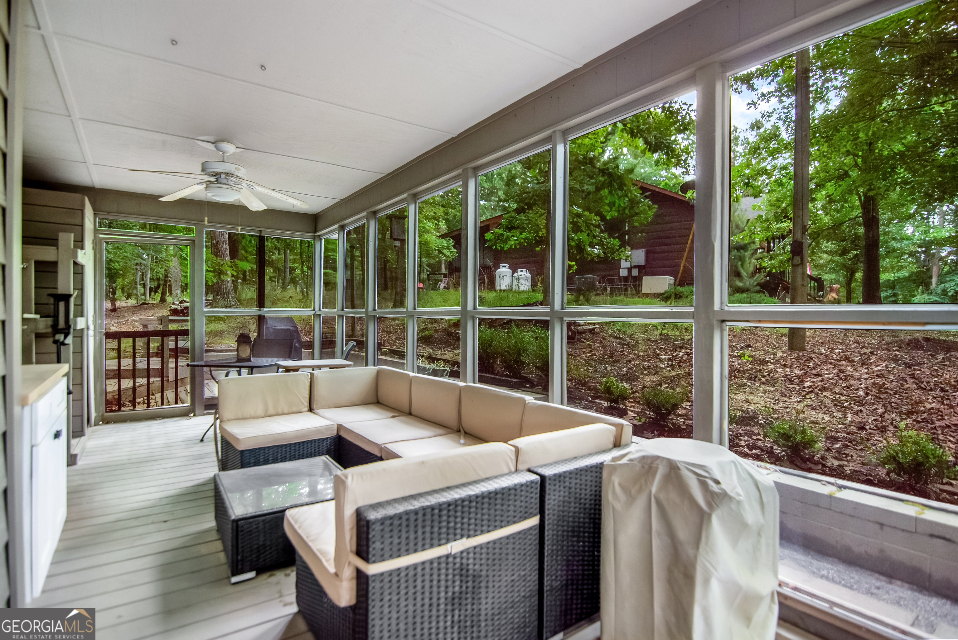 480 Pasha Drive Property Photo 4