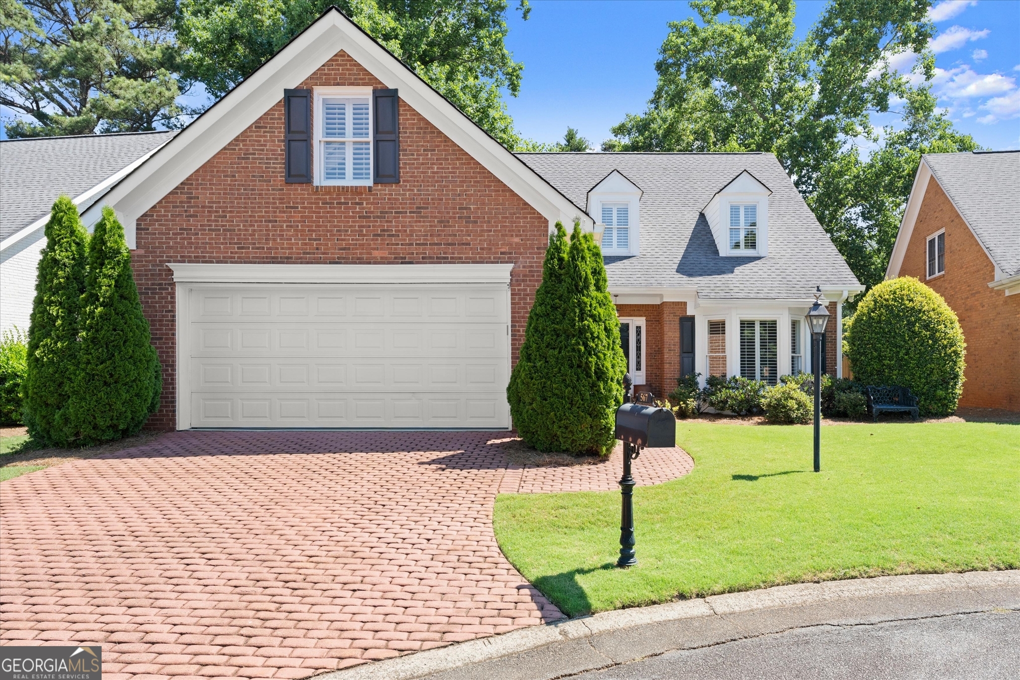 567 N Palisades Circle Se Property Photo 1