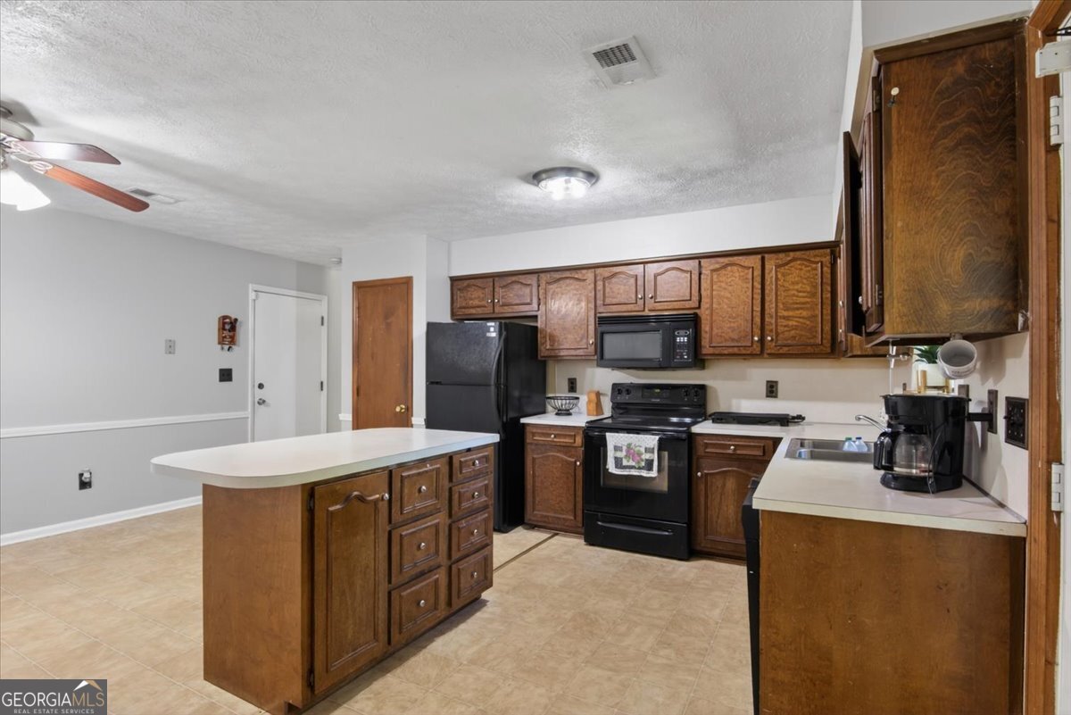 6932 Buckeye Way Property Photo 10