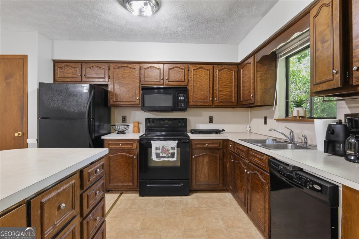 6932 Buckeye Way Property Photo 12