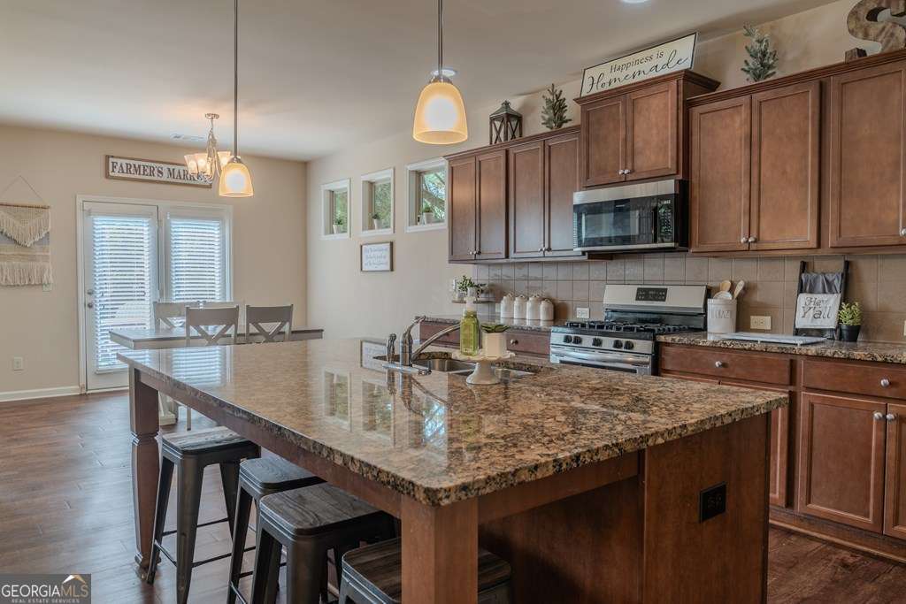 100 Silver Trace Property Photo 4