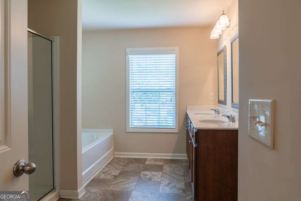 100 Silver Trace Property Photo 29