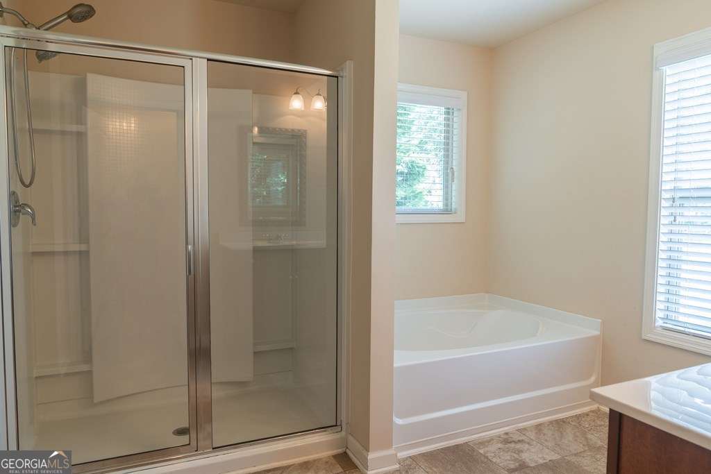 100 Silver Trace Property Photo 32