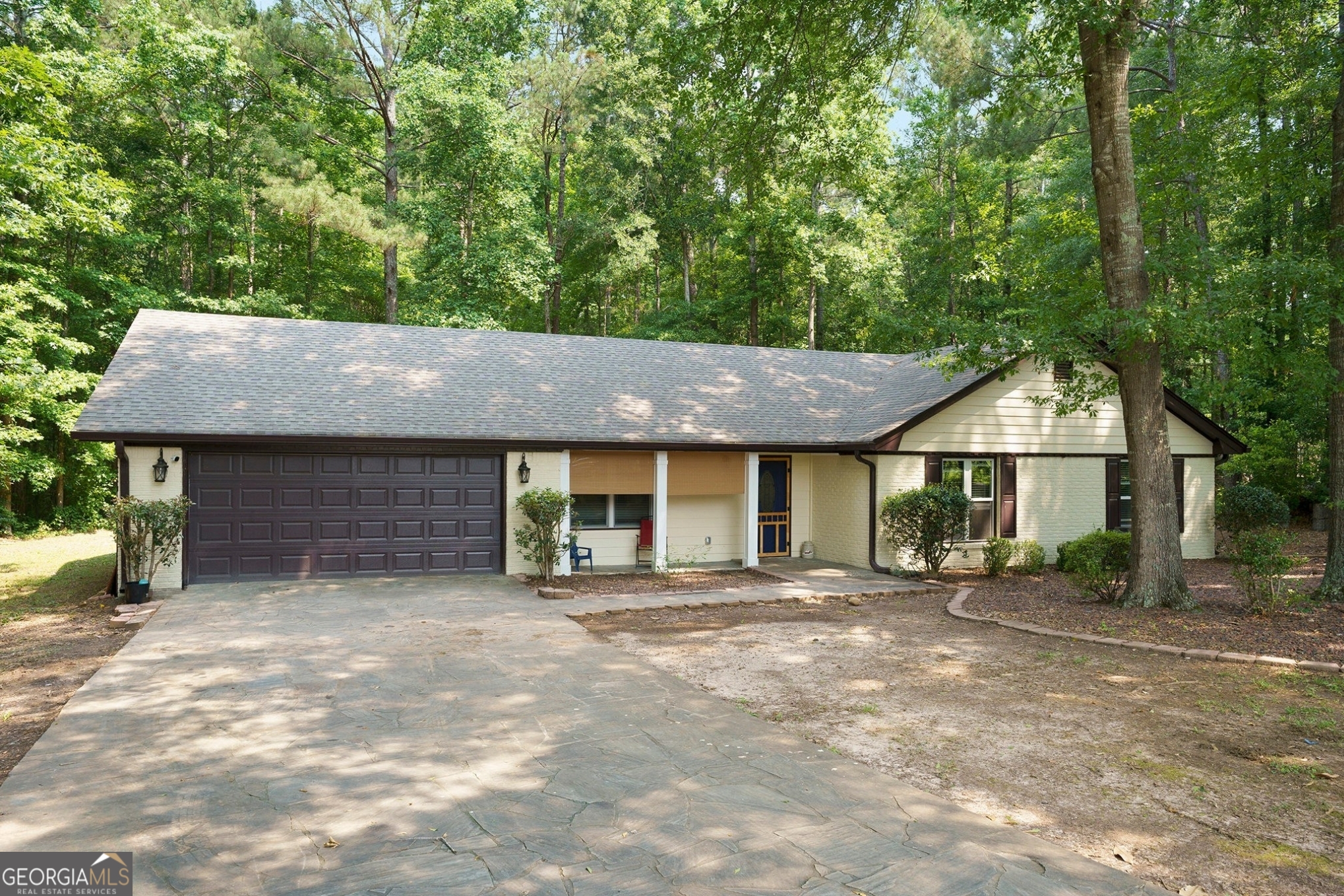 225 Hardwood Drive Property Photo 1