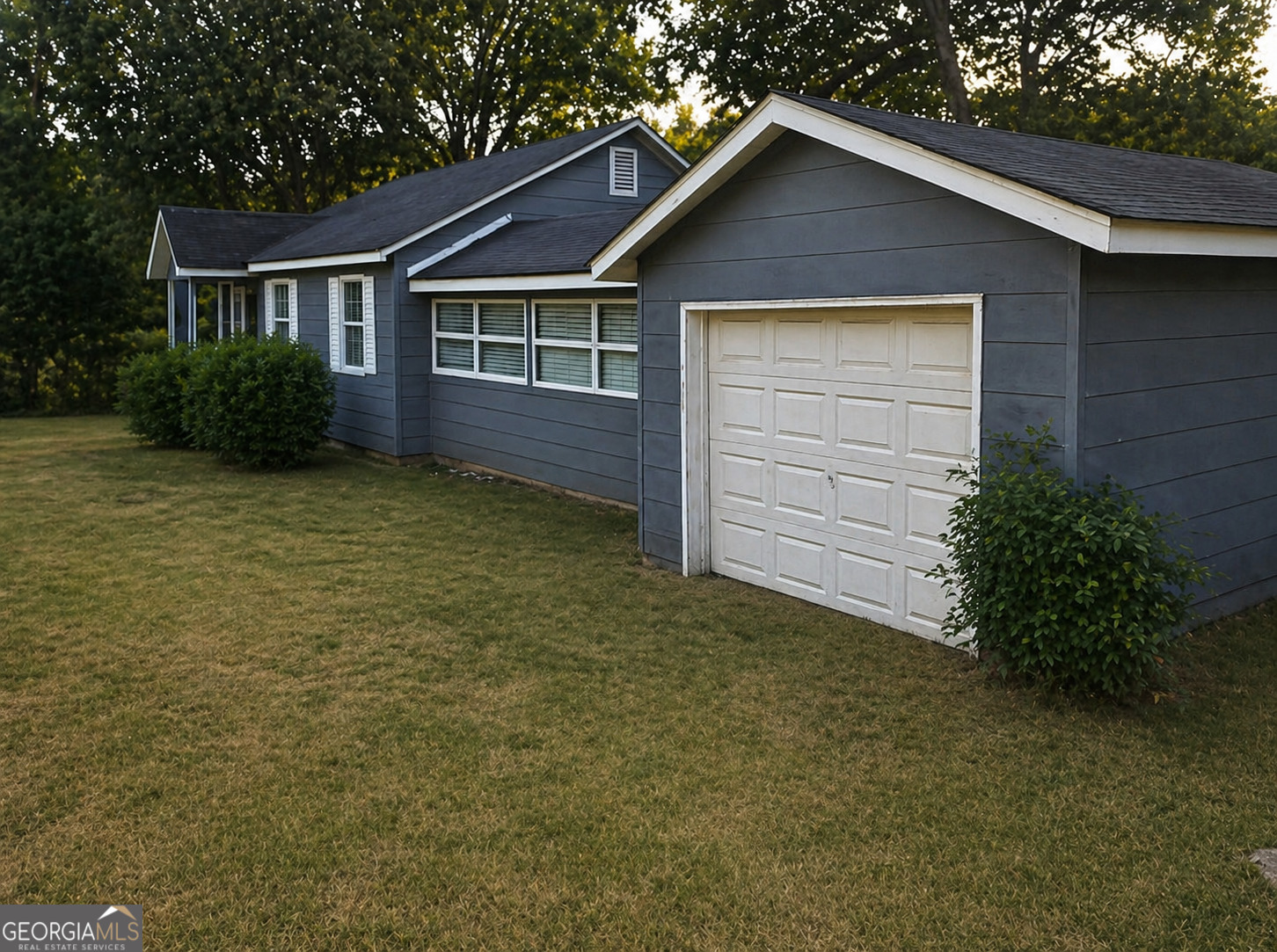 2106 Melton Avenue Property Photo 1
