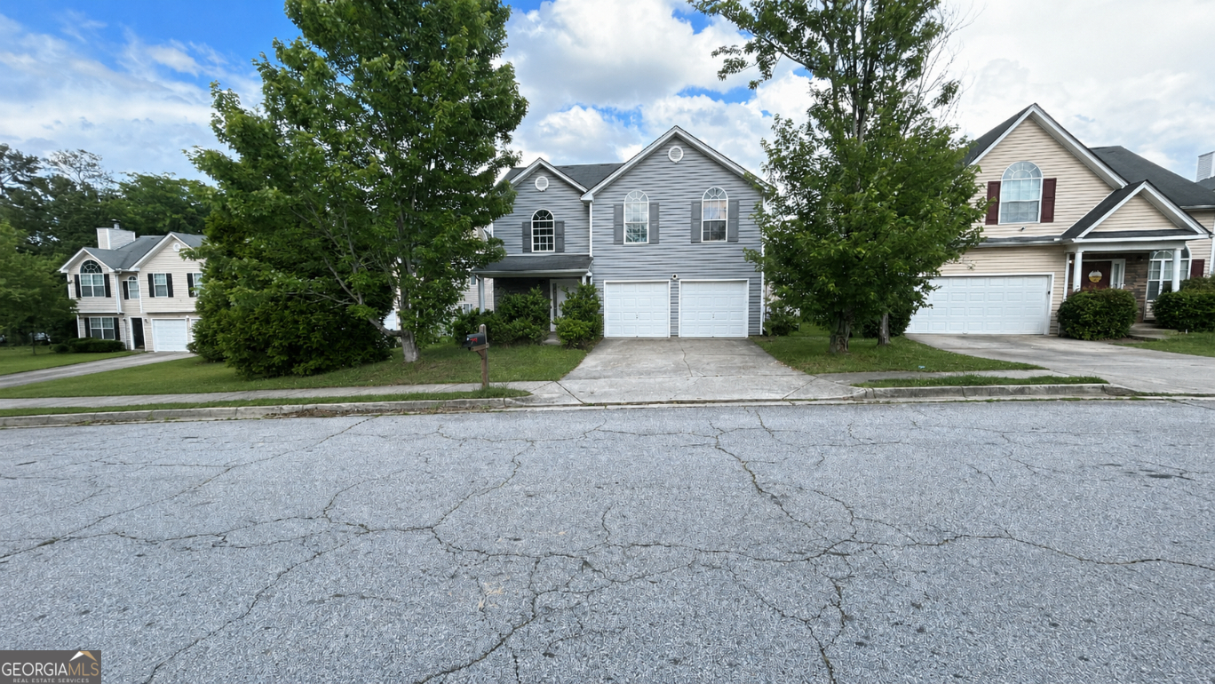 2512 S Hills Property Photo 1