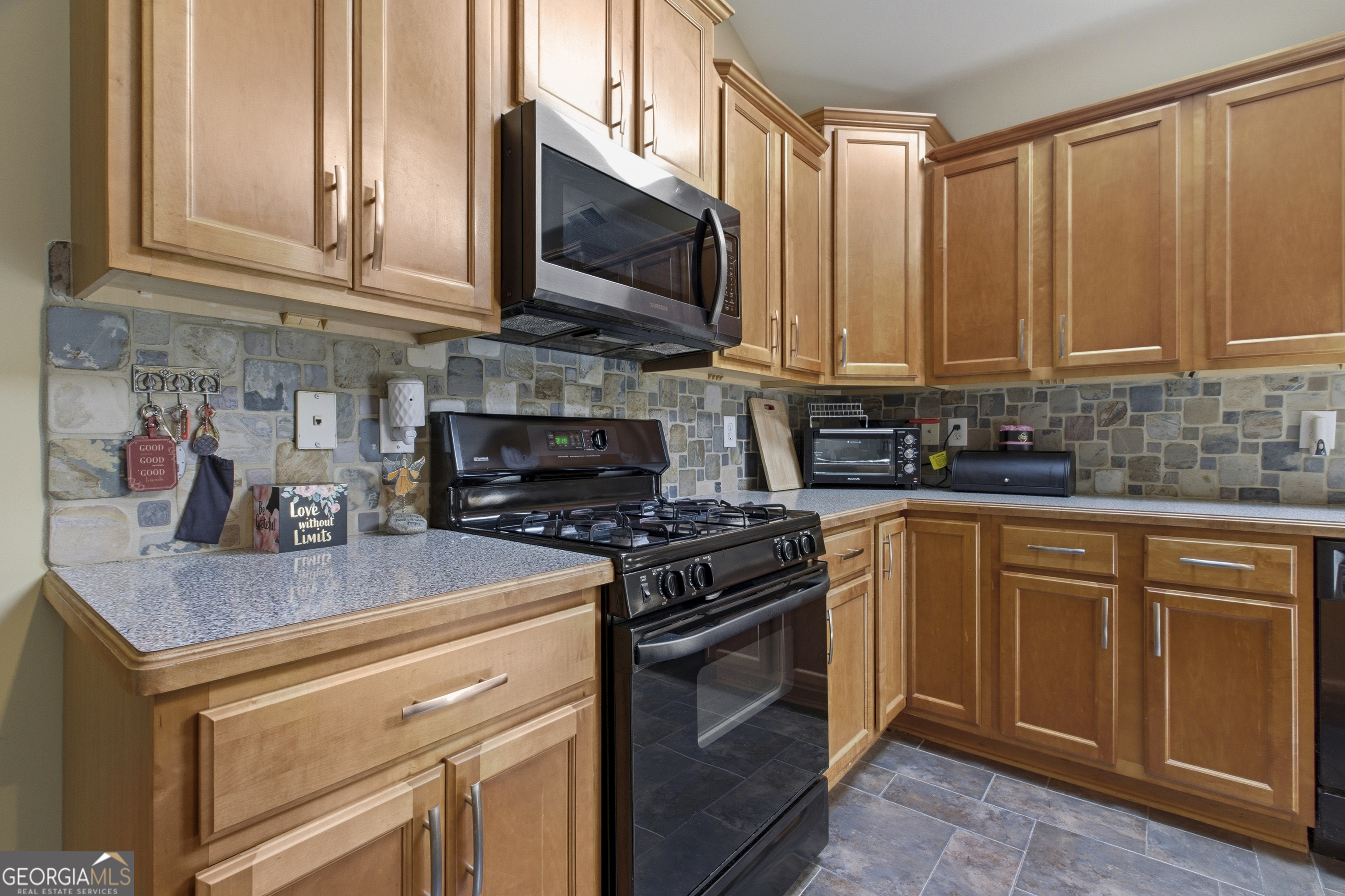 3551 Lilac Springs Drive Property Photo 10