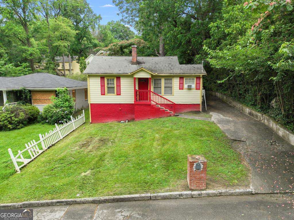 1411 Lavender Drive Nw Property Photo 2