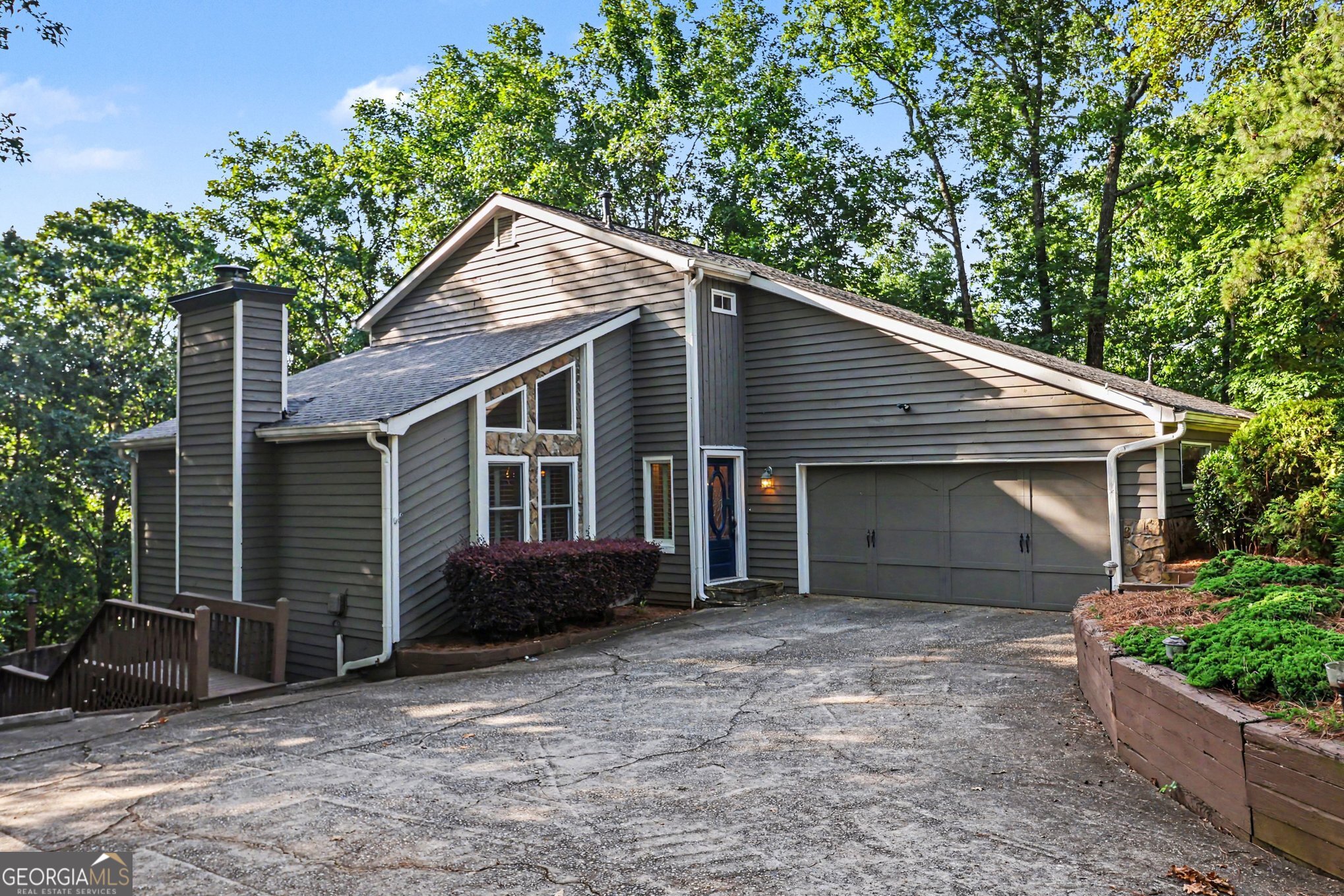 140 Fairway Ridge Drive Property Photo 1