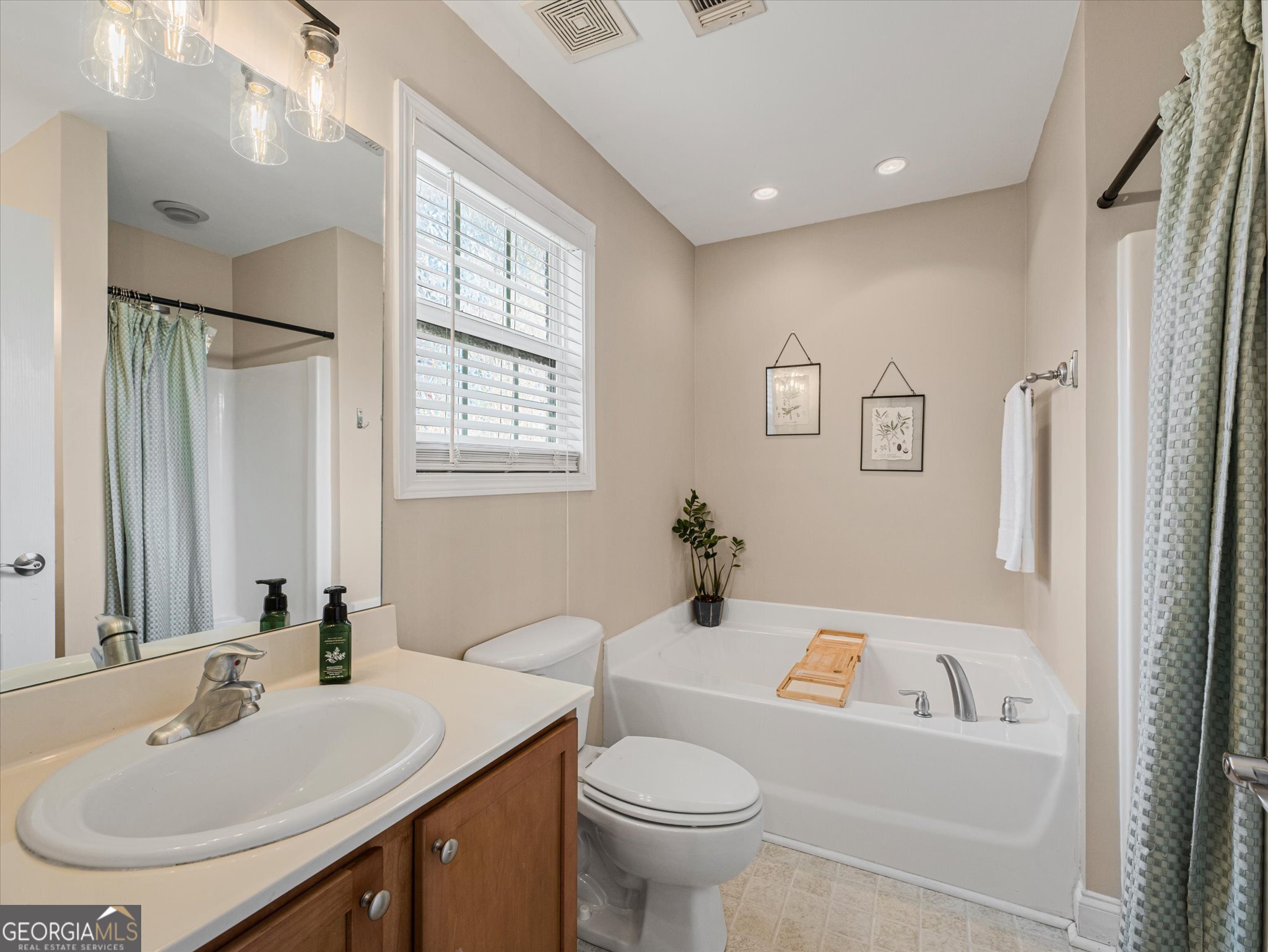 127 Linton Drive Property Photo 27