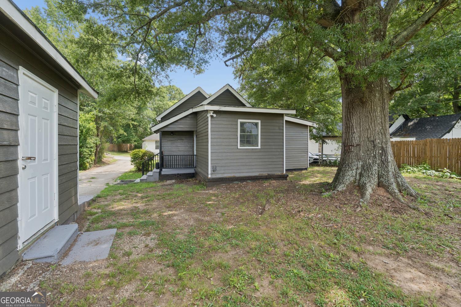 108 3rd Street Property Photo 7