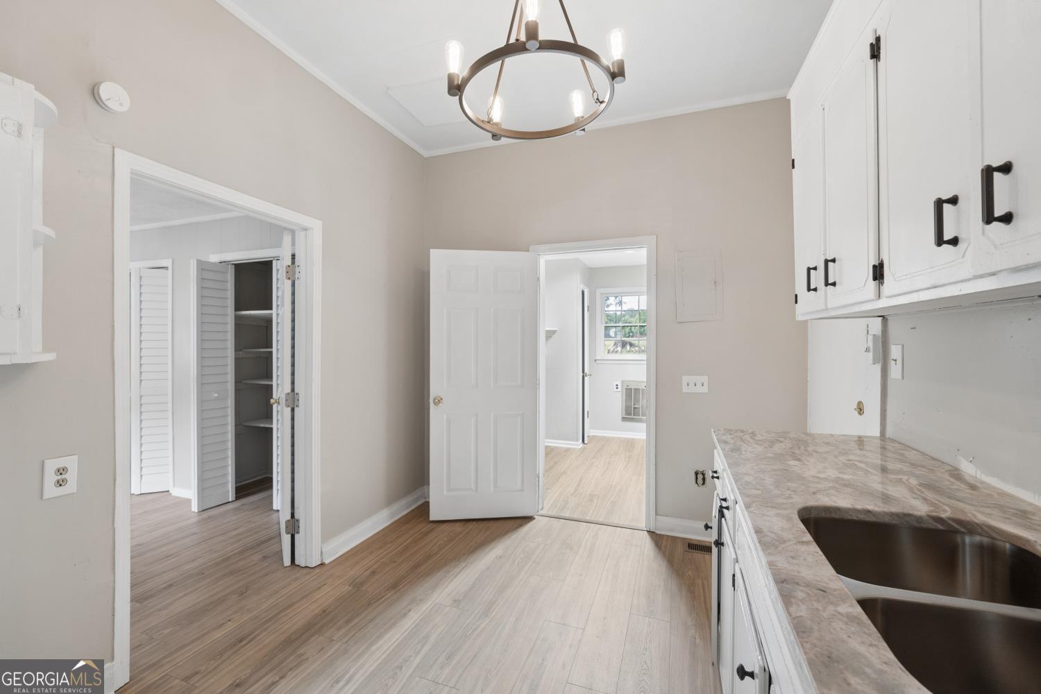 108 3rd Street Property Photo 15