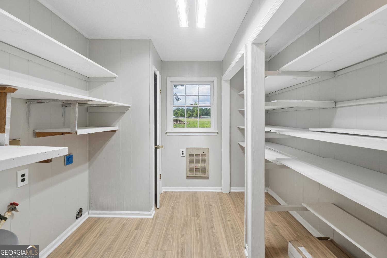 108 3rd Street Property Photo 16
