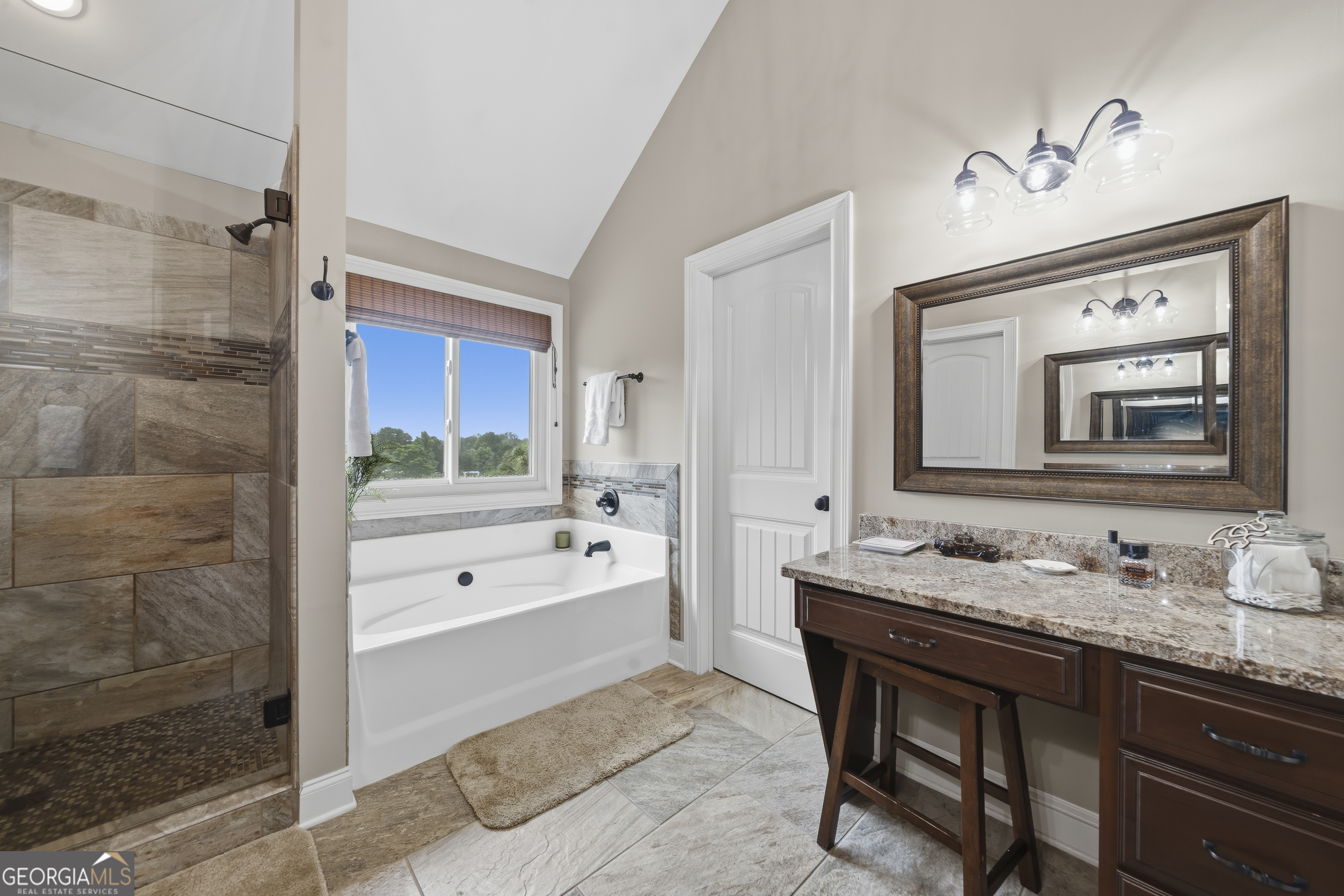 405 New Phoenix Road Property Photo 45