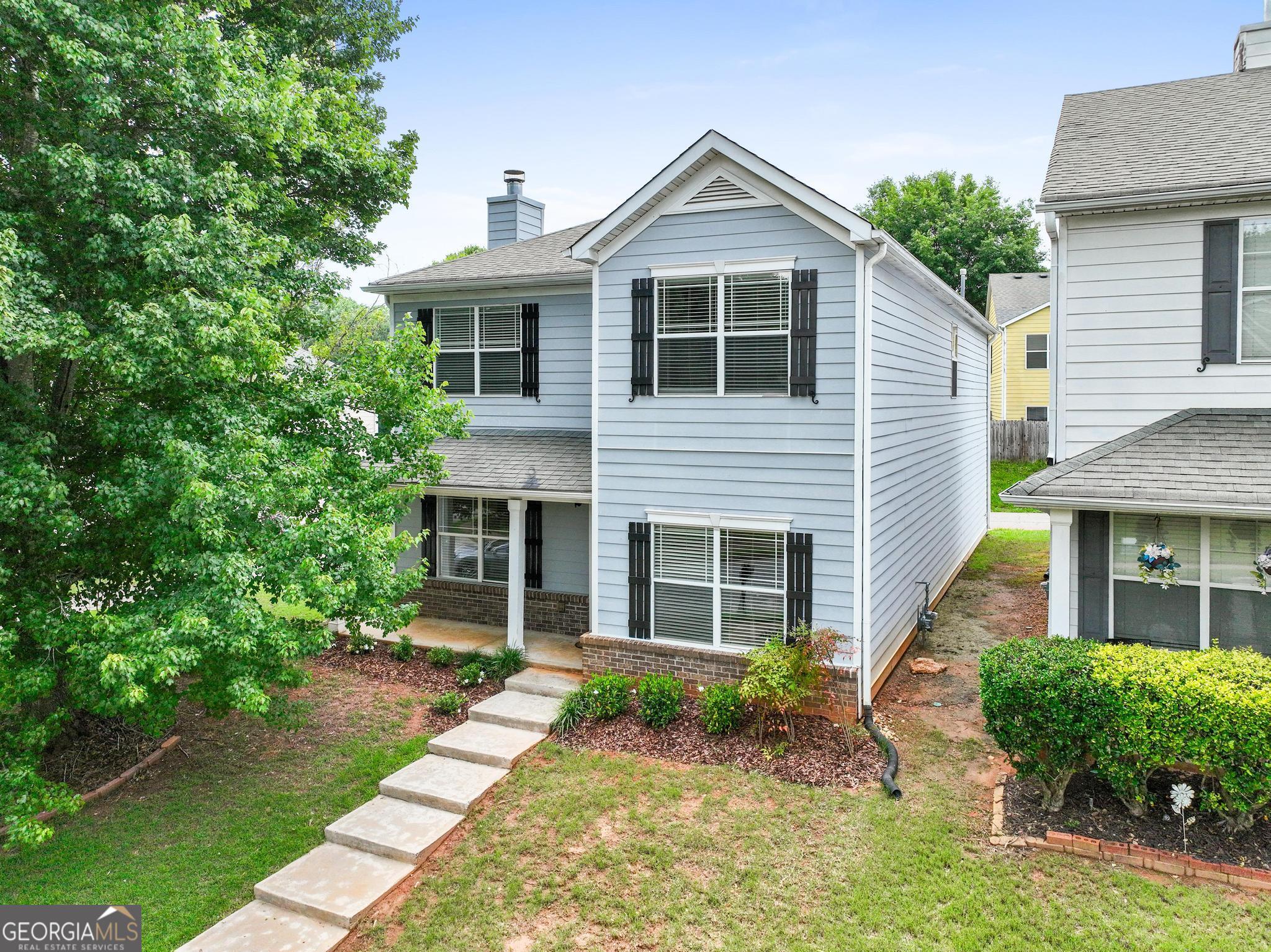 140 Stillwood Drive Property Photo 1