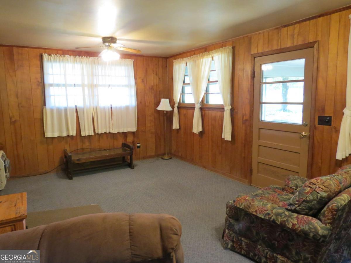 418 Wilbanks Street Property Photo 5