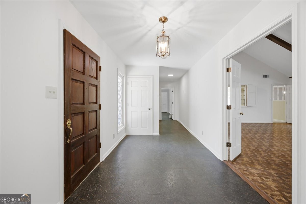 4950 Wellington Drive Property Photo 4