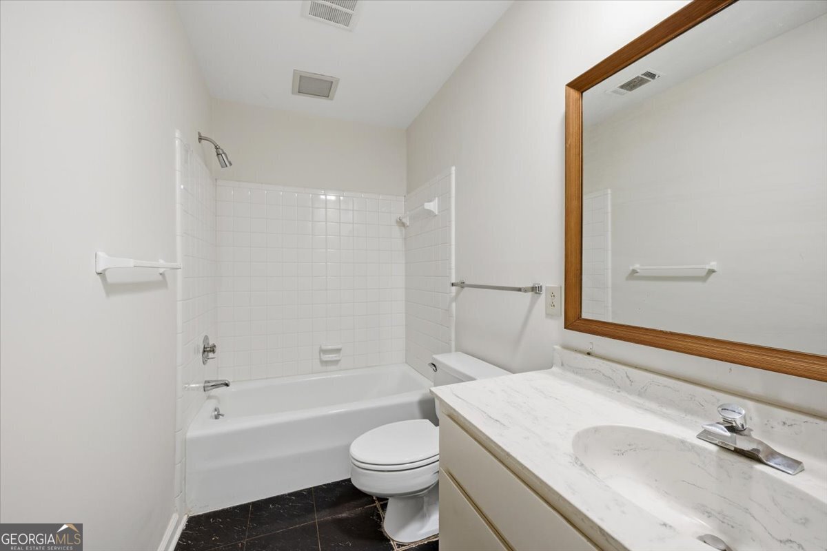 4950 Wellington Drive Property Photo 25