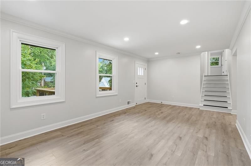 2420 Red Fox Run Nw Property Photo 3