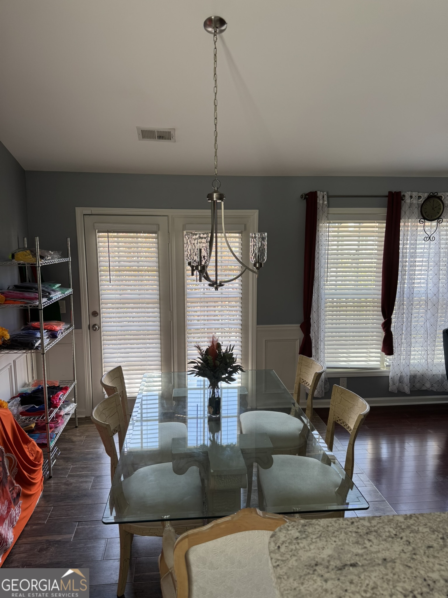 584 The Boulevard Property Photo 12
