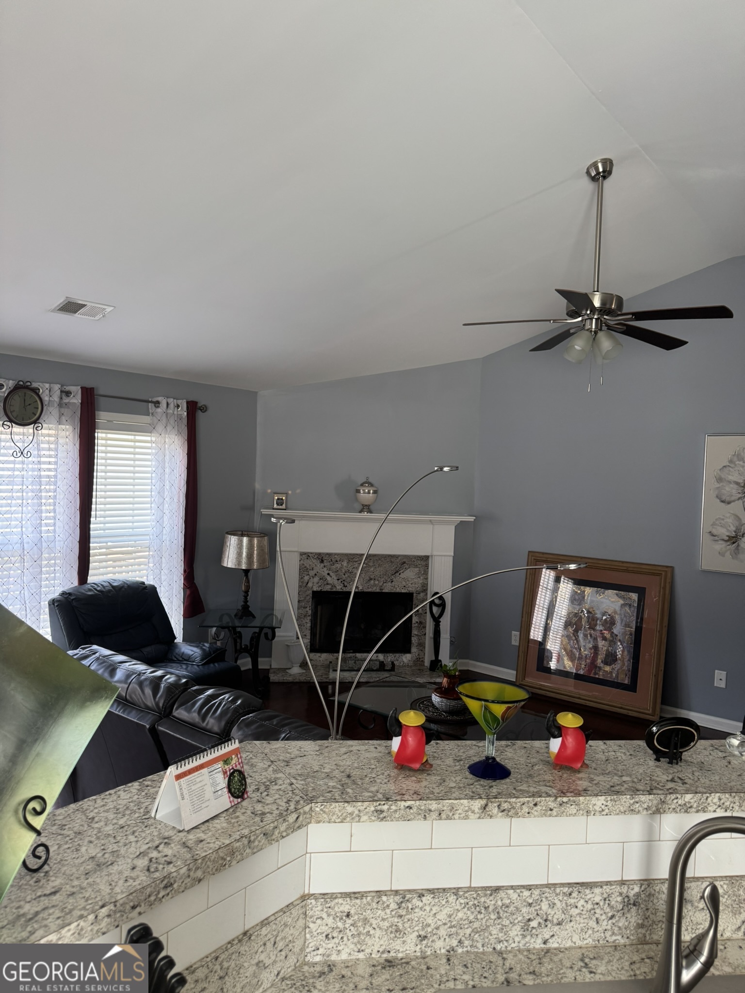 584 The Boulevard Property Photo 13