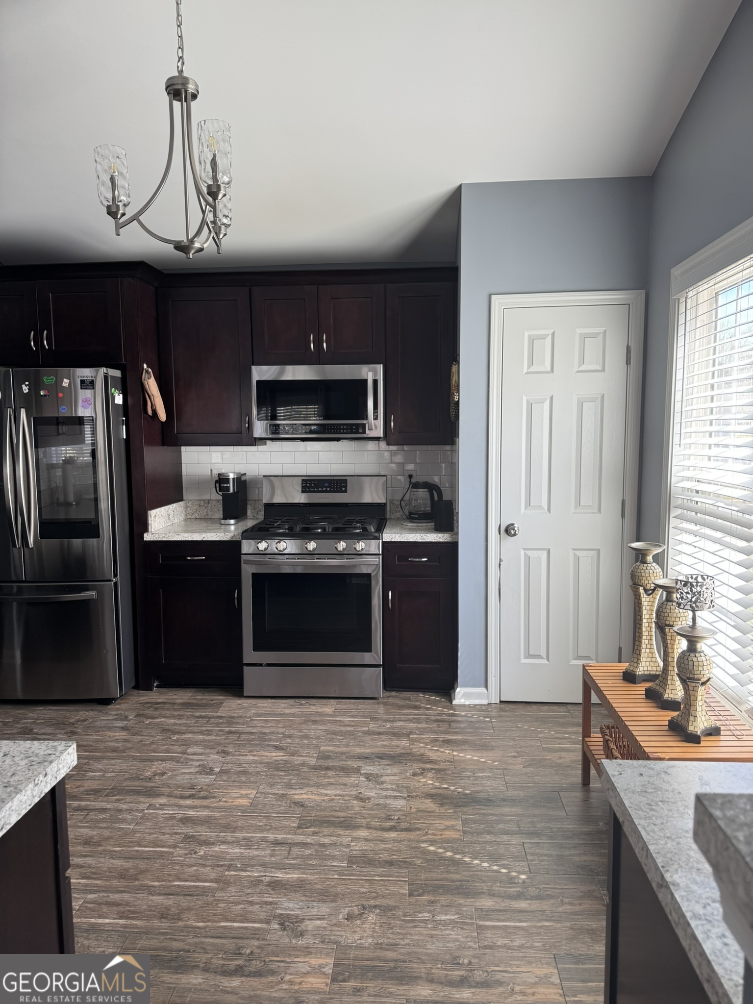 584 The Boulevard Property Photo 15