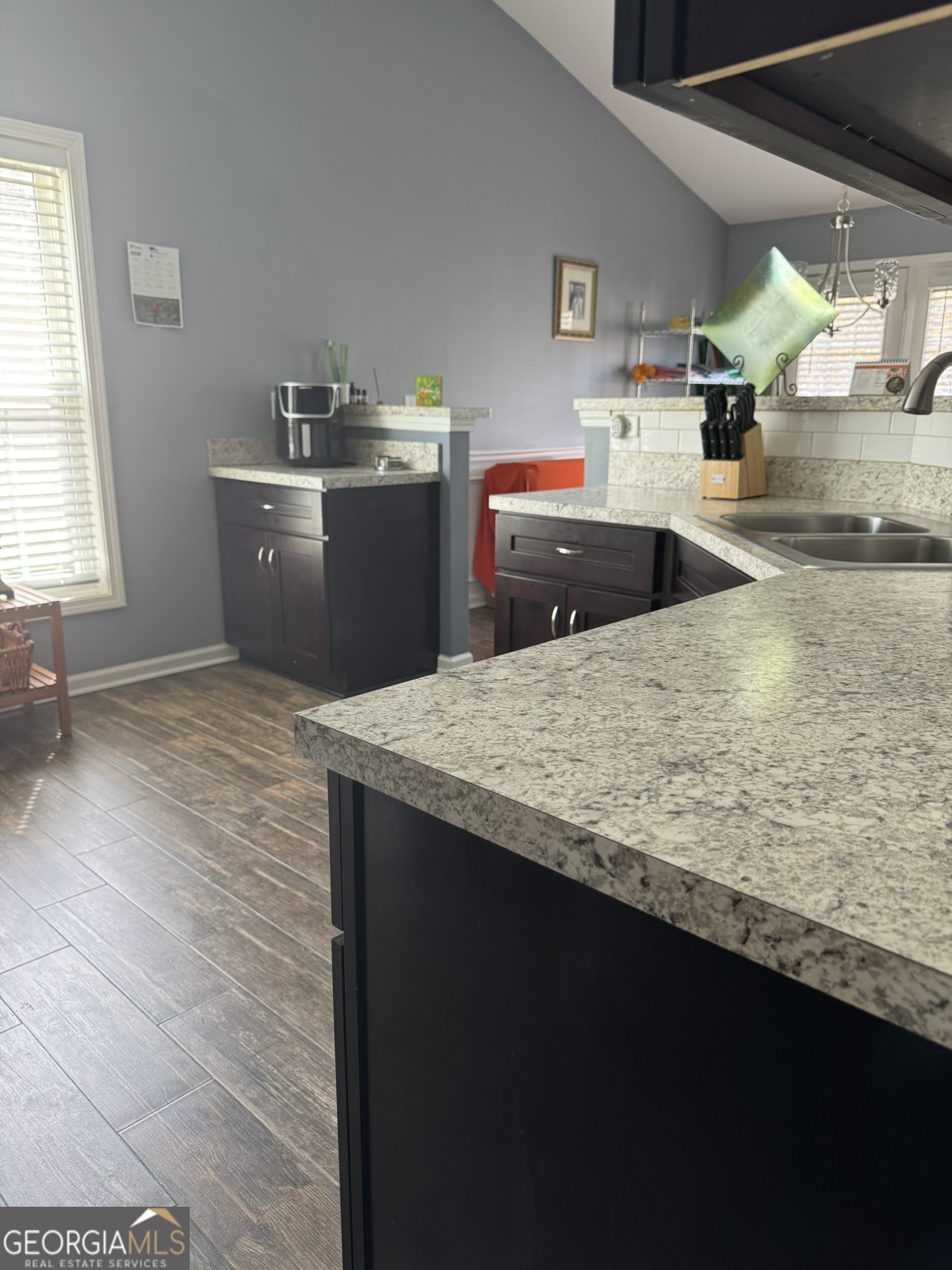 584 The Boulevard Property Photo 18