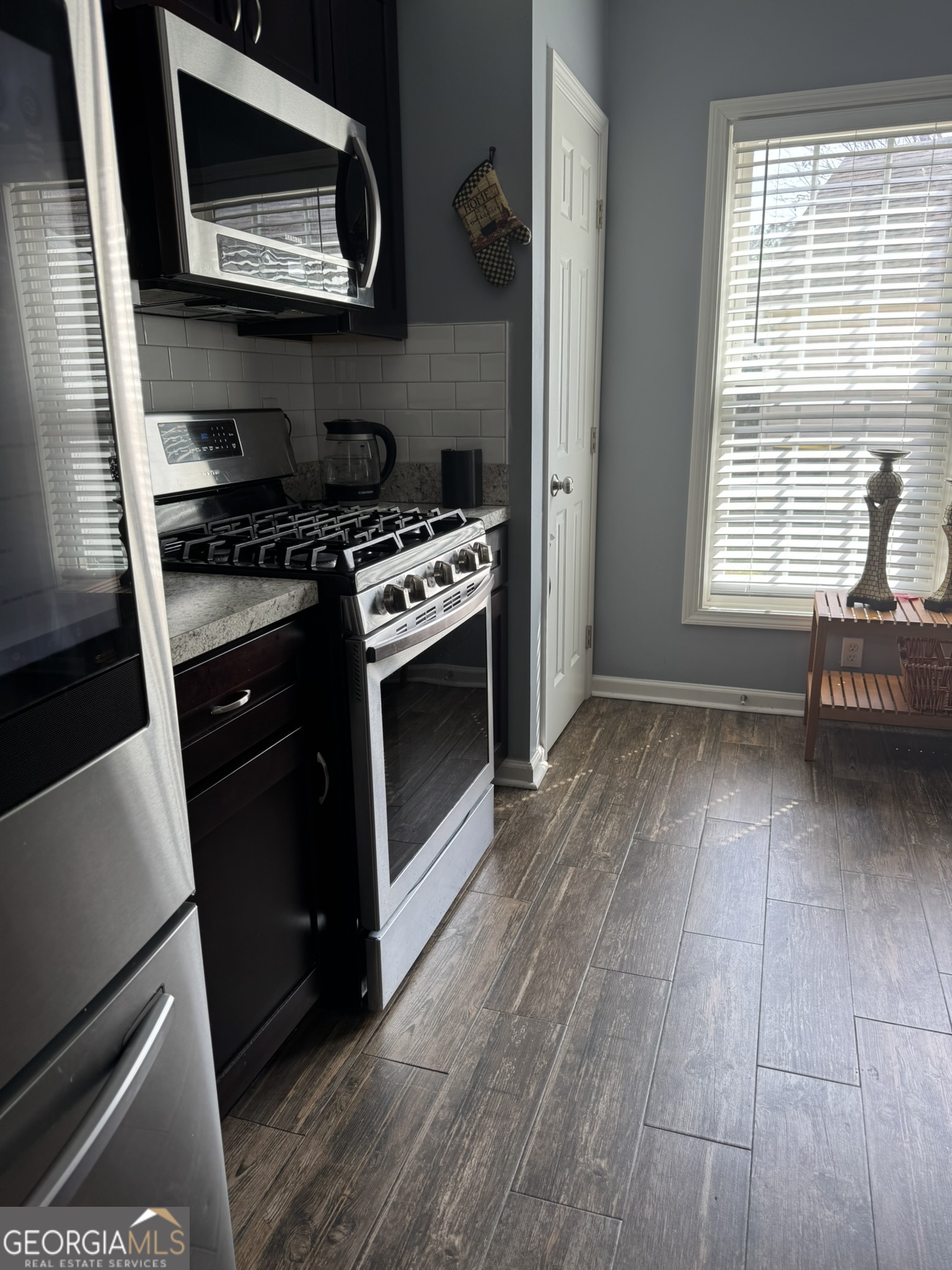 584 The Boulevard Property Photo 19