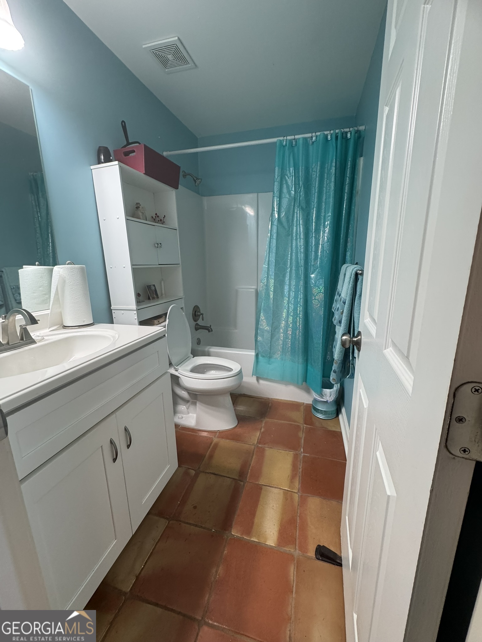 584 The Boulevard Property Photo 27